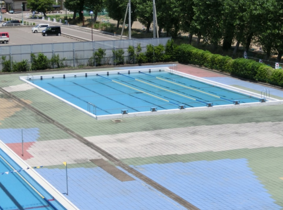 市民プール 夏季のみ リージョンプラザ上越 新潟県上越市のスポーツ レジャー 芸術文化活動を行う複合施設です